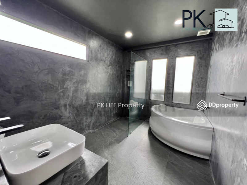2R0552 This pool villa 3bedroom 2bathroom 85,000/month at cherngtalay have fully furnished, Phuket, Choeng Thale, Thalang, Phuket, 3 Bedrooms, 200 sqm, Villa For Rent, by PK LIFE Property, 11475403 - DDproperty.com