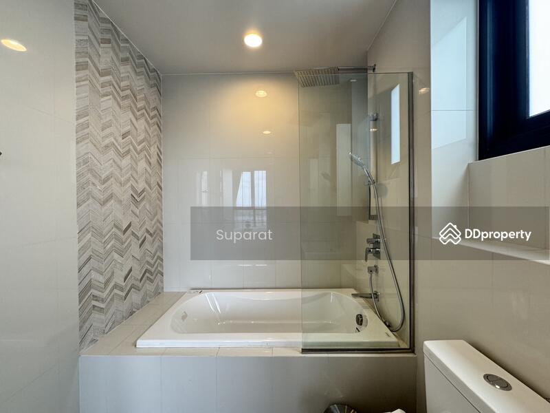 Oka Haus Sukhumvit 36, Bangkok, 3399 Rama 4 Road, Khong Tan, Khlong Toei, Bangkok, 2 Bedrooms, 50 sqm, Condo For Rent, by Suparat, 11475704 - DDproperty.com
