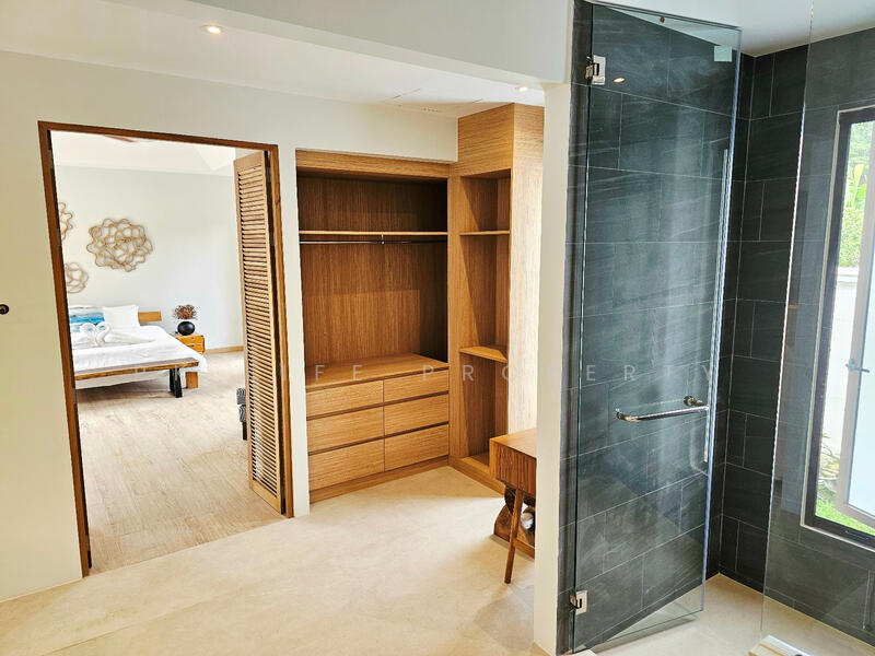 12R0240 This pool villa 5bedroom 5bathroom 250,000/month at Thalang have fully furnished, ภูเก็ต, เทพกระษัตรี, ถลาง, ภูเก็ต, 500 ตร.ม., วิลล่า ให้เช่า, โดย PK LIFE Property, 11476336 - DDproperty.com