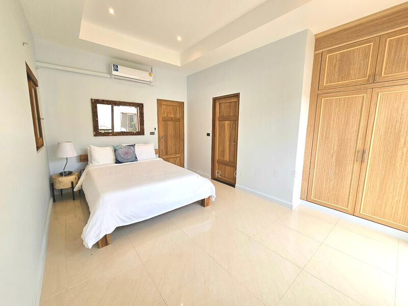 12R0240 This pool villa 5bedroom 5bathroom 250,000/month at Thalang have fully furnished, Phuket, Thep Krasattri, Thalang, Phuket, 5 Bedrooms, 500 sqm, Villa For Rent, by PK LIFE Property, 11476336 - DDproperty.com