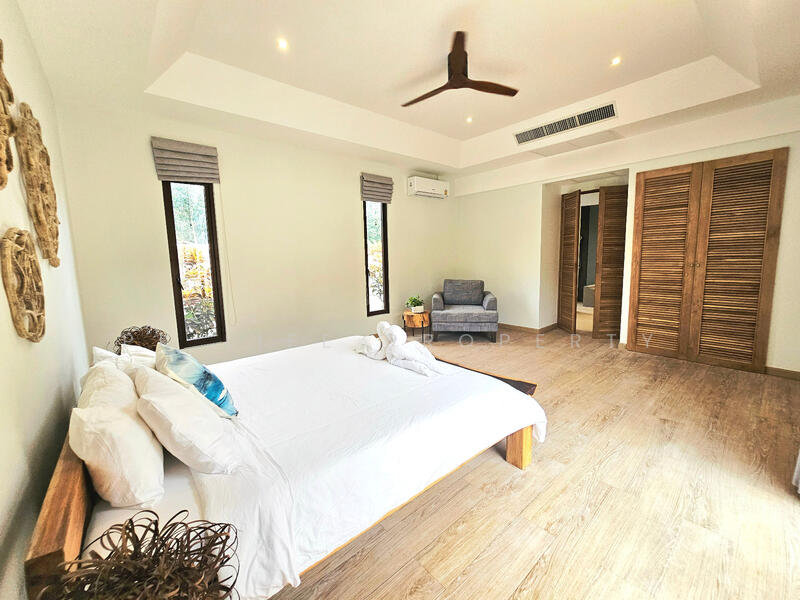 12R0240 This pool villa 5bedroom 5bathroom 250,000/month at Thalang have fully furnished, ภูเก็ต, เทพกระษัตรี, ถลาง, ภูเก็ต, 500 ตร.ม., วิลล่า ให้เช่า, โดย PK LIFE Property, 11476336 - DDproperty.com