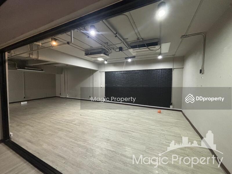 ปาร์ค อเวนิว เอกมัย, Bangkok, Khlong Tan Nua, Watthana, Bangkok, , 450 sqm, Office Space For Rent, by Magic Property, 11476474 - DDproperty.com