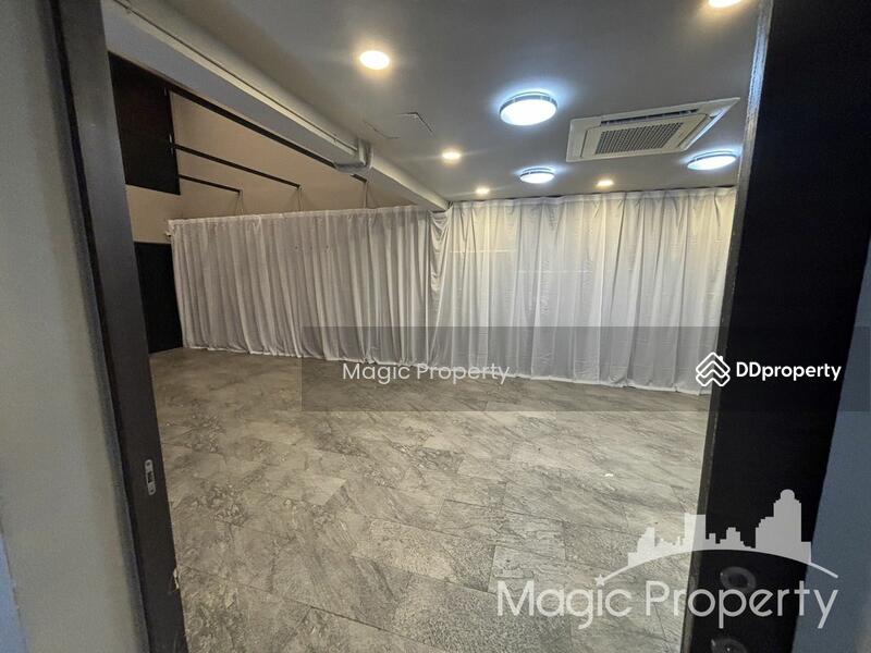 ปาร์ค อเวนิว เอกมัย, Bangkok, Khlong Tan Nua, Watthana, Bangkok, , 450 sqm, Office Space For Rent, by Magic Property, 11476474 - DDproperty.com