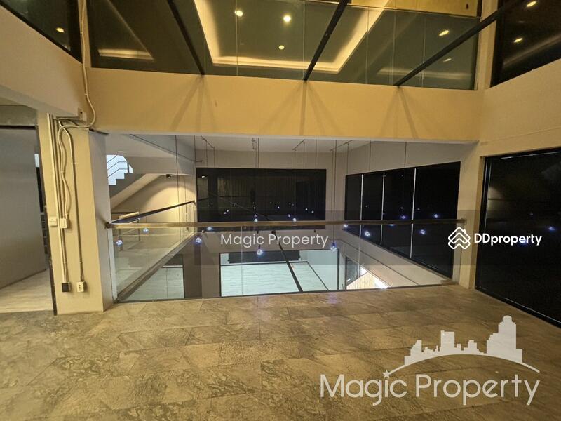 ปาร์ค อเวนิว เอกมัย, Bangkok, Khlong Tan Nua, Watthana, Bangkok, , 450 sqm, Office Space For Rent, by Magic Property, 11476474 - DDproperty.com