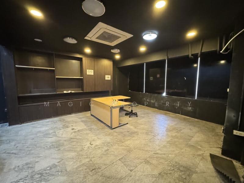 ปาร์ค อเวนิว เอกมัย, Bangkok, Khlong Tan Nua, Watthana, Bangkok, , 450 sqm, Office Space For Rent, by Magic Property, 11476474 - DDproperty.com