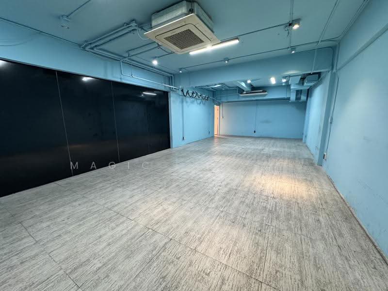 ปาร์ค อเวนิว เอกมัย, Bangkok, Khlong Tan Nua, Watthana, Bangkok, , 450 sqm, Office Space For Rent, by Magic Property, 11476474 - DDproperty.com