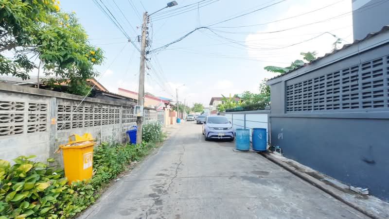 4-story apartment, 40 rooms, Setthakit Soi 20-22, near community areas., Bangkok, Pak Khlong Phasi Charoen, Phasi Charoen, Bangkok, 10+ Bedrooms, 1,100 sqm, Apartment For Sale, by ธนณัฎฐ์ ศตายุสกุลวงศ์, 11479055 - DDproperty.com