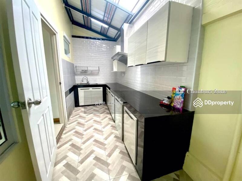 ให้เช่าบ้านแฝด หลังมุม ม.บุษบา เขาดิน สวนเสือ ศรีราชา, Chon Buri (Pattaya), Surasak, Si Racha, Chon Buri (Pattaya), 3 Bedrooms, 80 sqm, Townhouse For Rent, by Dusit Saengfa, 11480498 - DDproperty.com