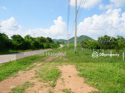 ขาย - ที่ดินแปลงสวยวิวเขา ติดถนนลาดยาง ล้อมรั้วรอบที่ บนเส้นทางการท่องเที่ยว 182 ไร่ แก่งกระจาน, เพชรบุรี