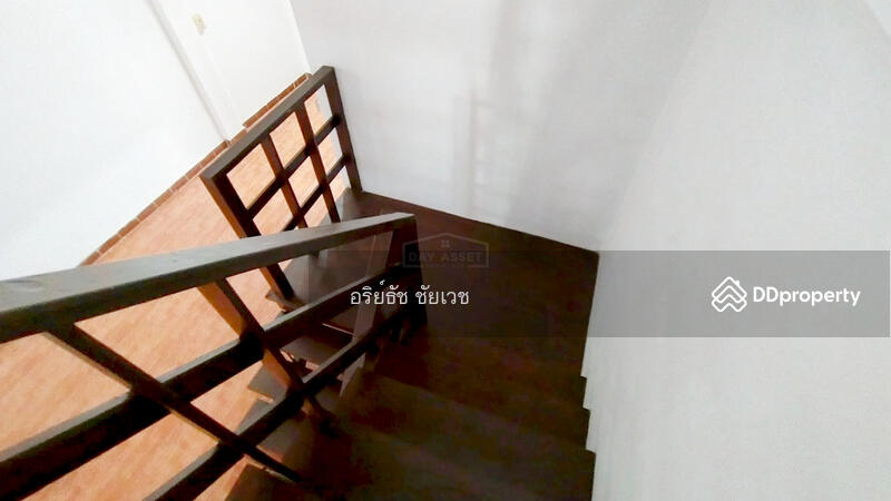 ขาย - ทาวน์เฮาส์ 2 ชั้น หมู่บ้าน ปิ่นเจริญ 1 (ทรงประภา-ดอนเมือง) เนื้อที่ 25 ตร.ว., กรุงเทพ