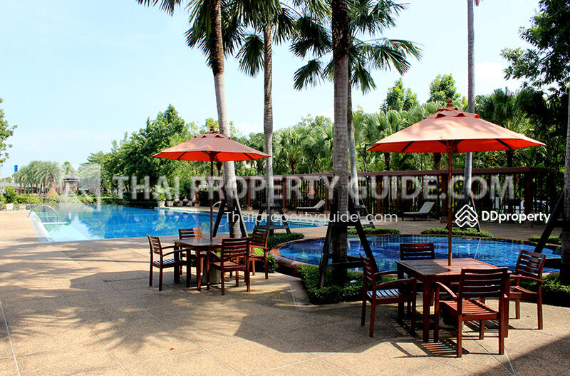 For Rent - House with Shared Pool in Pattanakarn, Bangkok