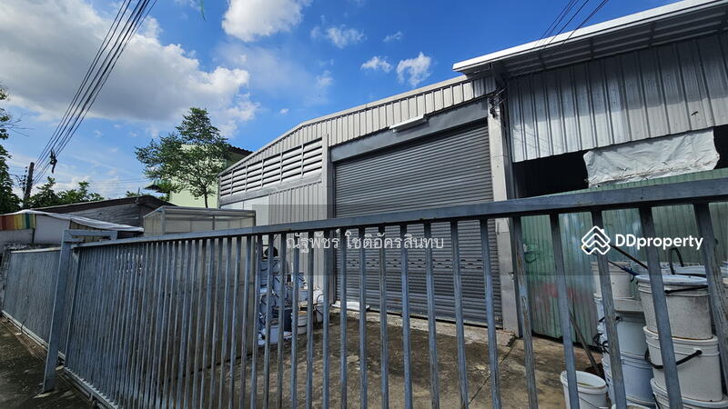 For Sale - Land for sale with warehouse, suitable for investment, Chokchai 4, Soi 78, Bangkok