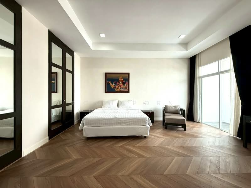 High-rise apartment at Sukhumvit 19, Bangkok, Khlong Tan Nua, Watthana, Bangkok, 4 Bedrooms, 440 sqm, Apartment For Rent, by Gochaporn Fongsupa, 11482676 - DDproperty.com