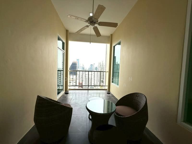 High-rise apartment at Sukhumvit 19, Bangkok, Khlong Tan Nua, Watthana, Bangkok, 4 Bedrooms, 440 sqm, Apartment For Rent, by Gochaporn Fongsupa, 11482676 - DDproperty.com