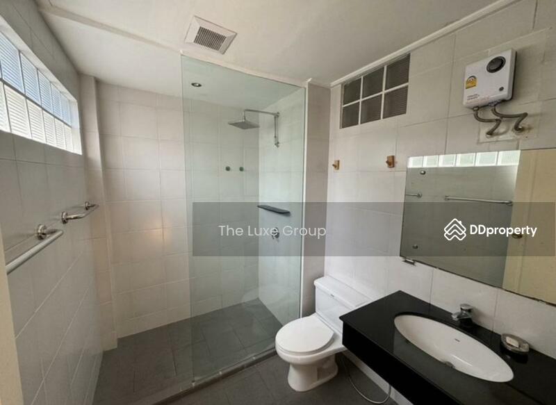 Navin Mansion, Bangkok, Chong Nonsi, Yan Nawa, Bangkok, 2 Bedrooms, 145 sqm, Apartment For Rent, by The Luxe Group, 11483517 - DDproperty.com