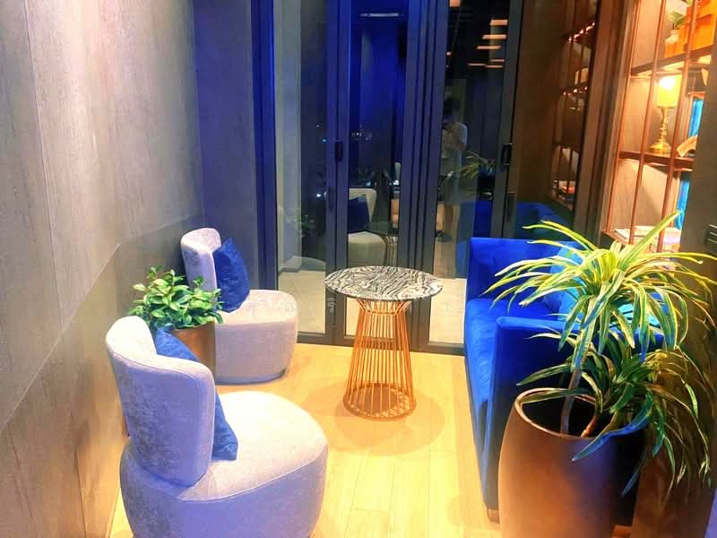 EDGE Central Pattaya, Chon Buri (Pattaya), Pattaya Sai Song, Bang Lamung, Bang Lamung (Pattaya), Chon Buri (Pattaya), 1 Bedroom, 26 sqm, Condo For Sale, by คุณรินดา, 11483968 - DDproperty.com