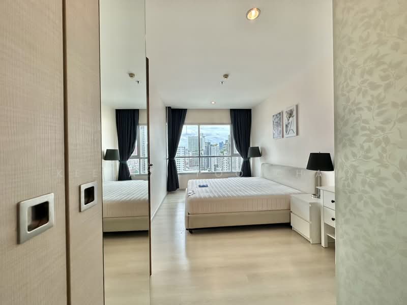 Life Ratchadapisek, Bangkok, 279 Ratchadapisaek Road, Huai Khwang, Bangkok, 2 Bedrooms, 65 sqm, Condo For Rent, by Keerati Poonchai, 11483989 - DDproperty.com