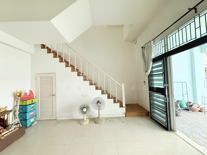 ขายทาวน์โฮม 3 ชั้น ในโครงการ ยูโร โนวา ซอยลาดกระบัง 24/1ราคาถูกมากติดถนนลาดกระบัง, กรุงเทพ, 478/68 ลาดดระบัง, ลาดกระบัง, ลาดกระบัง, กรุงเทพ, 183 ตร.ม., ทาวน์เฮ้าส์ ขาย, โดย ณัฐวิชย์ จุลพันธ์, 11484226 - DDproperty.com