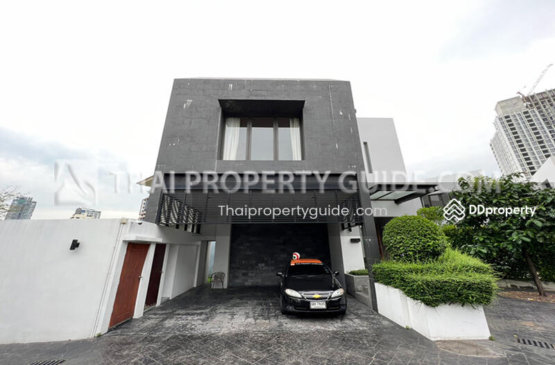 For Rent - House with Private Pool in Sukhumvit, Bangkok