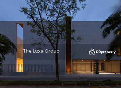 ขาย - Modern Luxury Pool Villa 3-storey for Sale, กรุงเทพ