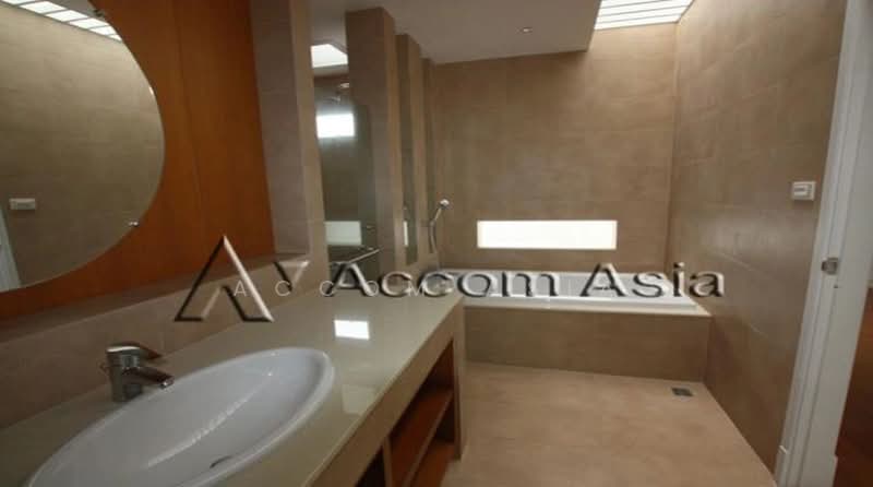 House in Bangkok, Bangkok, Khong Tan, Khlong Toei, Bangkok, 3 Bedrooms, 303 sqm, Single Detached House For Rent, by Accom Asia, 11485576 - DDproperty.com