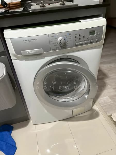 IDEO MOBI Sukhumvit 81, Bangkok, 2097 Sukhumvit Road, Bang Chak, Phra Khanong, Bangkok, 1 Bedroom, 31 sqm, Condo For Rent, by Amwika Karoonsombat, 11488091 - DDproperty.com