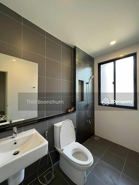 Baan Klang Muang Rama 9-Krungthep Kreetha, Bangkok, Soi Kanchanaphisek 23, Saphan Sung, Bangkok, 3 Bedrooms, 150 sqm, Townhouse For Rent, by Thiti Boonchurn, 11490773 - DDproperty.com