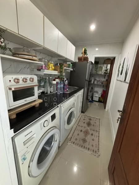 Sathorn Gardens, Bangkok, 39 South Sathorn Road, Thung Maha Mek, Sathon, Bangkok, 3 Bedrooms, 200 sqm, Condo For Sale, by Connex Property, 11491697 - DDproperty.com