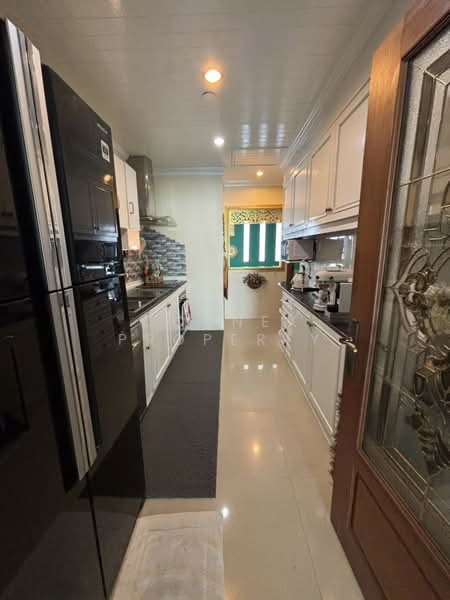 Sathorn Gardens, Bangkok, 39 South Sathorn Road, Thung Maha Mek, Sathon, Bangkok, 3 Bedrooms, 200 sqm, Condo For Sale, by Connex Property, 11491697 - DDproperty.com