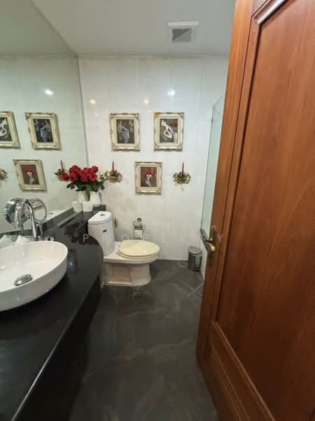 Sathorn Gardens, Bangkok, 39 South Sathorn Road, Thung Maha Mek, Sathon, Bangkok, 3 Bedrooms, 200 sqm, Condo For Sale, by Connex Property, 11491697 - DDproperty.com