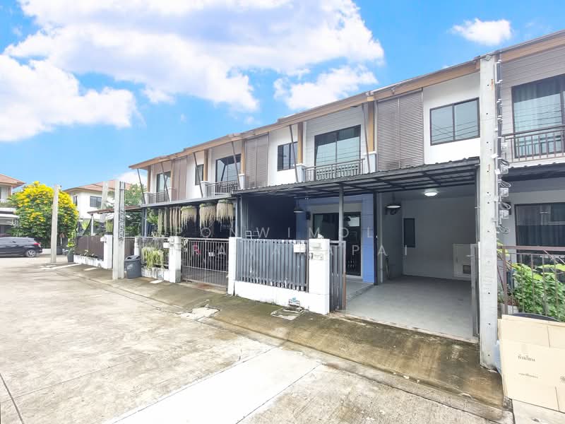 Pruksa Ville 73 Patthanakan, Bangkok, Soi Pattanakarn 38, Suan Luang, Suan Luang, Bangkok, 3 Bedrooms, 100 sqm, Townhouse For Rent, by Ponwimol Wipanarapai, 11493954 - DDproperty.com