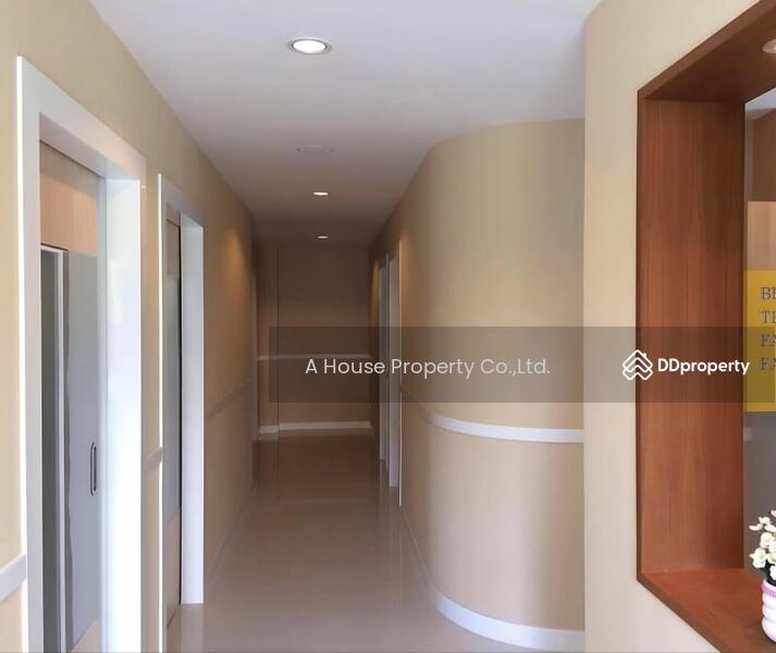 For Sale - Commercial building for sale in the heart of Pattaya City, Soi 2, Chon Buri (Pattaya)