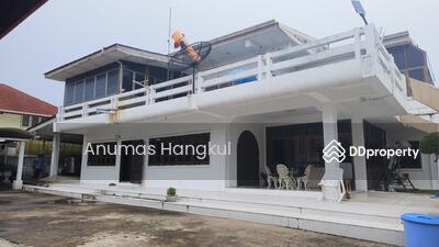 ขาย - บ้านทำเลเมือง แนวรถไฟฟ้า บนถนนลาดพร้าว, กรุงเทพ