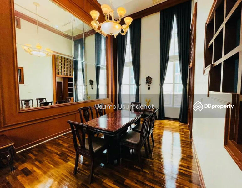 Baan Klang Krung Thonglor, Bangkok, 55 Soi Sukhumvit 55, Khlong Tan Nua, Watthana, Bangkok, 4 Bedrooms, 300 sqm, Townhouse For Rent, by Usuma Usumachat, 11502416 - DDproperty.com