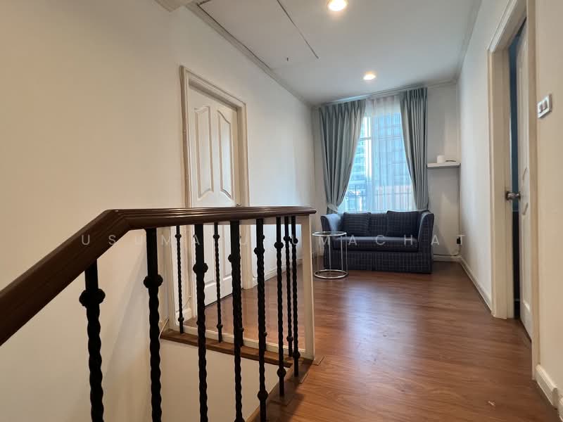 Baan Klang Krung Thonglor, Bangkok, 55 Soi Sukhumvit 55, Khlong Tan Nua, Watthana, Bangkok, 4 Bedrooms, 300 sqm, Townhouse For Rent, by Usuma Usumachat, 11502416 - DDproperty.com