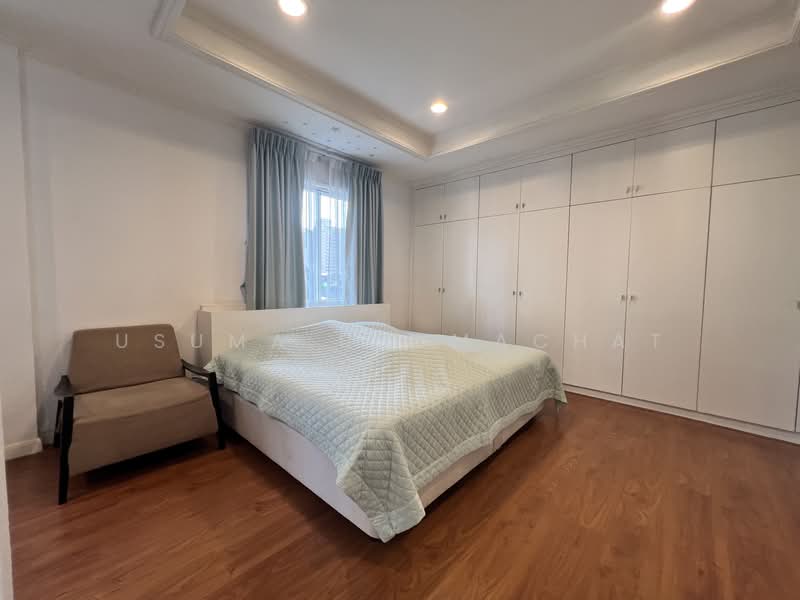 Baan Klang Krung Thonglor, Bangkok, 55 Soi Sukhumvit 55, Khlong Tan Nua, Watthana, Bangkok, 4 Bedrooms, 300 sqm, Townhouse For Rent, by Usuma Usumachat, 11502416 - DDproperty.com