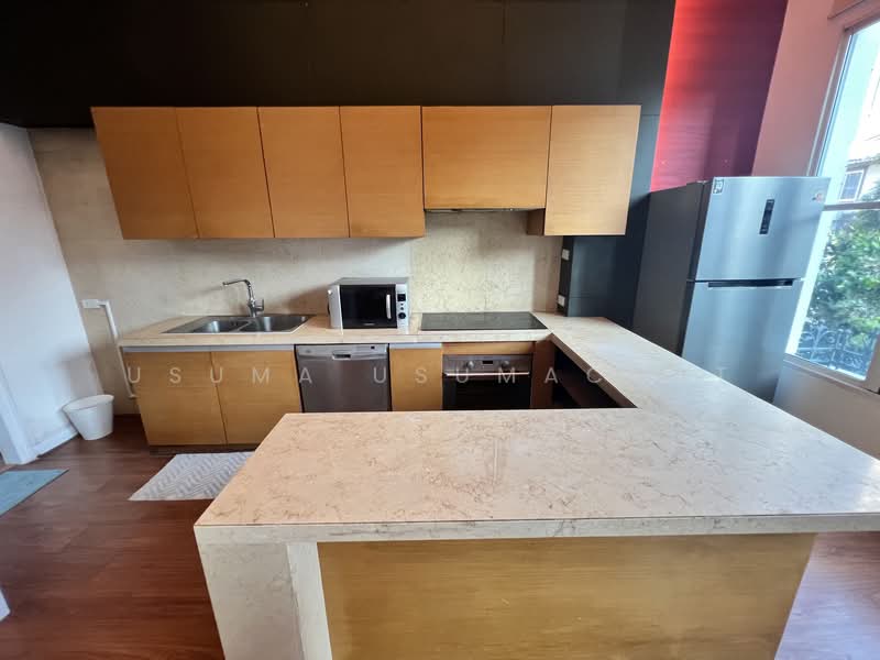 Baan Klang Krung Thonglor, Bangkok, 55 Soi Sukhumvit 55, Khlong Tan Nua, Watthana, Bangkok, 4 Bedrooms, 300 sqm, Townhouse For Rent, by Usuma Usumachat, 11502416 - DDproperty.com