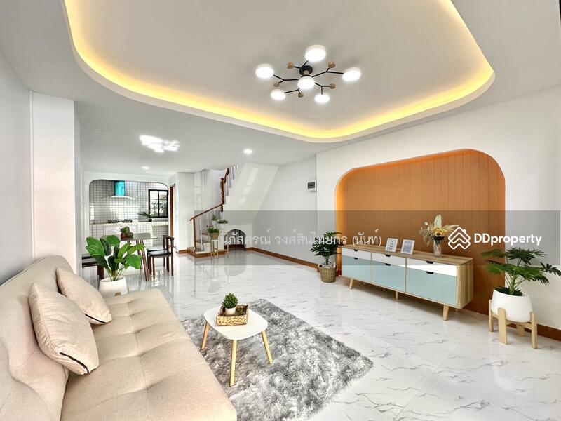 For Sale - ทาวน์เฮ้าส์ 2ชั้น ตกแต่งรีโนเวทใหม่ ถนนเมน หมู่บ้าน กรุงทอง สายไหม 33 เขตสายไหม ทำเลดี แถมเฟอร์ฯ, Bangkok