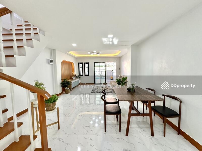 For Sale - ทาวน์เฮ้าส์ 2ชั้น ตกแต่งรีโนเวทใหม่ ถนนเมน หมู่บ้าน กรุงทอง สายไหม 33 เขตสายไหม ทำเลดี แถมเฟอร์ฯ, Bangkok