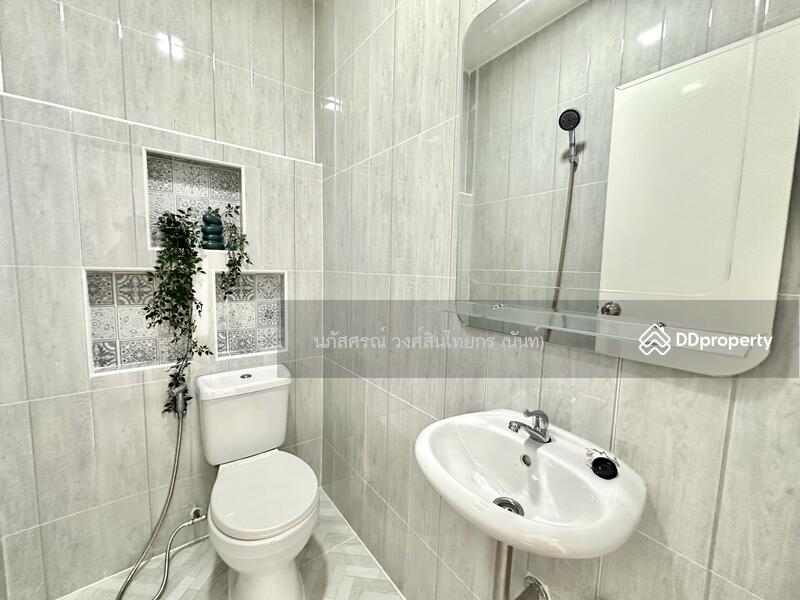 For Sale - ทาวน์เฮ้าส์ 2ชั้น ตกแต่งรีโนเวทใหม่ ถนนเมน หมู่บ้าน กรุงทอง สายไหม 33 เขตสายไหม ทำเลดี แถมเฟอร์ฯ, Bangkok