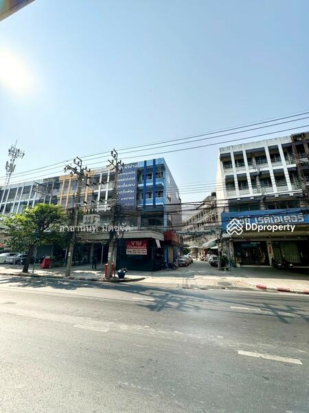 ขาย - 7/20 ตึกแถวอาคารพาณิชย์ 4 ชั้น ติดถนนพหลโยธิน, กรุงเทพ