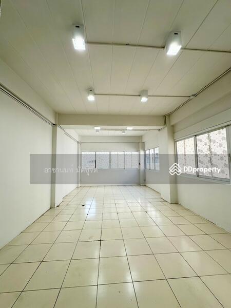 For Sale - 7/20 Building near the 4-storey commercial building next to Phaholyothin Road, Bangkok