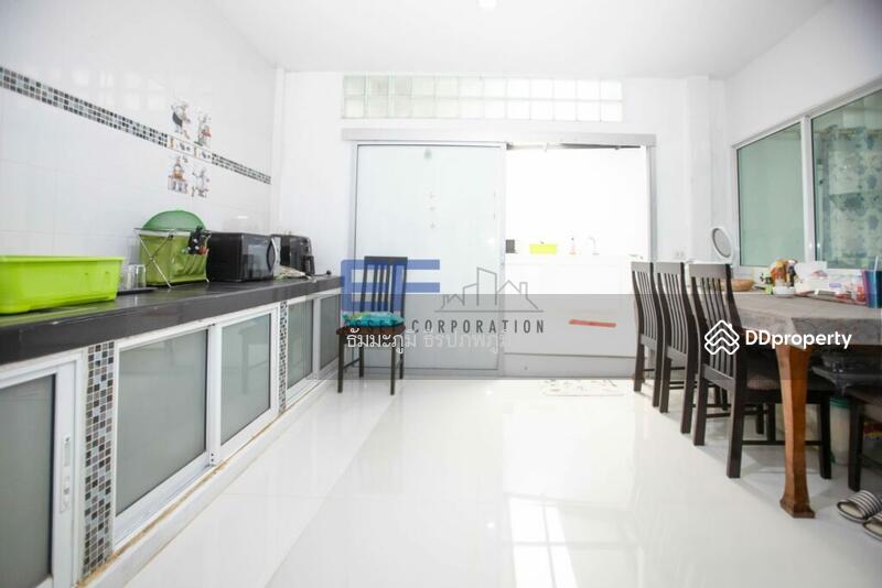 ทาวน์เฮ้าส์ บ้านบัวทอง บางใหญ่ พื้นที่ 208 ตารางเมตร