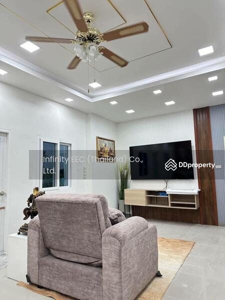 ขาย - ขายบ้านหรูสร้างใหม่ ขนาดใหญ่ พื้นที่เยอะ ใจกลางเมืองชลบุรี ตกแต่งพร้อมเฟอร์นิเจอร์ (In1), ชลบุรี