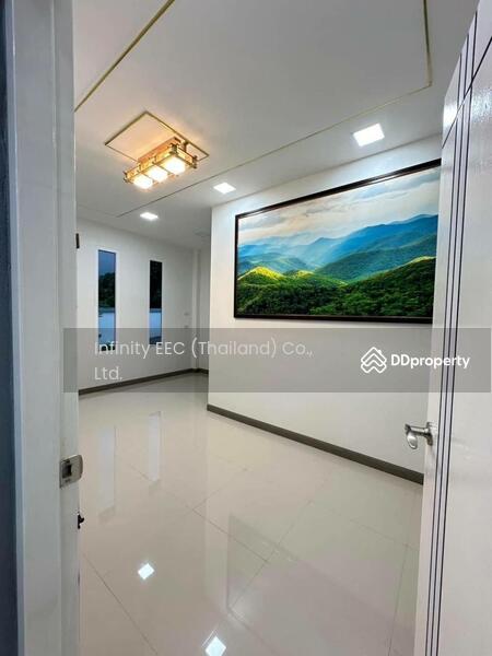 ขาย - ขายบ้านหรูสร้างใหม่ ขนาดใหญ่ พื้นที่เยอะ ใจกลางเมืองชลบุรี ตกแต่งพร้อมเฟอร์นิเจอร์ (In1), ชลบุรี
