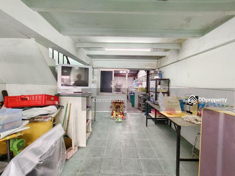 Commercial building, trading location, close to the BTS, only 2 minute, Bangkok, ลาดพร้าว, Wang Thonglang, Wang Thonglang, Bangkok, , 250 sqm, Shophouse For Sale, by Kamolwan, 11508603 - DDproperty.com