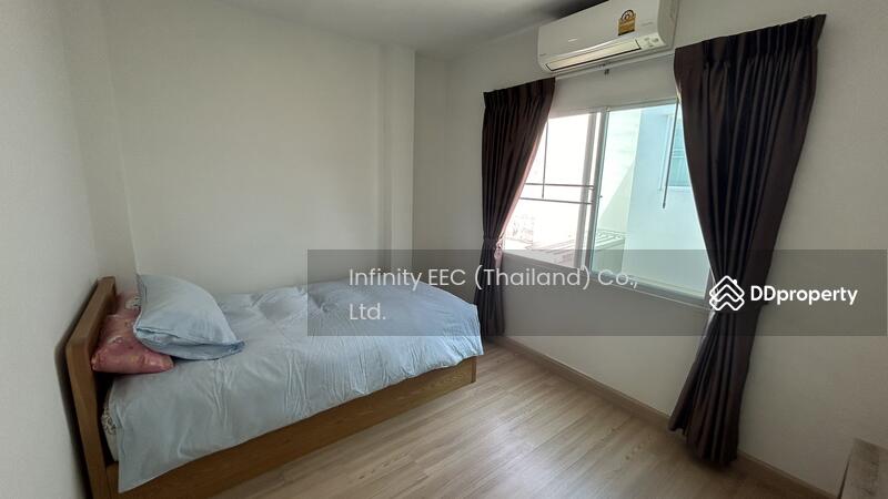 For Rent - ให้เช่าบ้านพร้อมเฟอร์นิเจอร์ ทำเลดี ใกล้เจปาร์ค หมู่บ้าน ทรีโอ้ทาวน์ ศรีราชา (Office A), Chon Buri