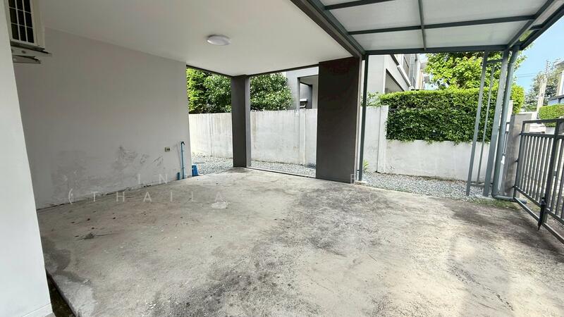 For Rent - ให้เช่าบ้านพร้อมเฟอร์นิเจอร์ ทำเลดี ใกล้เจปาร์ค หมู่บ้าน ทรีโอ้ทาวน์ ศรีราชา (Office A), Chon Buri