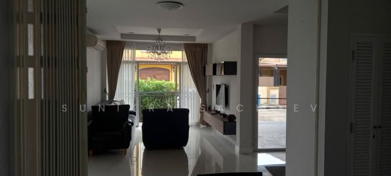 เทรนดี้ ธารา รามคำแหง, Bangkok, -, Saphan Sung, Bangkok, 3 Bedrooms, 252 sqm, Single Detached House For Rent, by Sunitra Sachdev, 11511019 - DDproperty.com