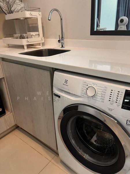 Life One Wireless, Bangkok, 1 Wireless Road, Lumphini, Pathum Wan, Bangkok, 1 Bedroom, 35 sqm, Condo For Rent, by TopLands of Thailand, 11512537 - DDproperty.com